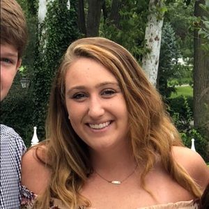 Meet your Posher, Maddie